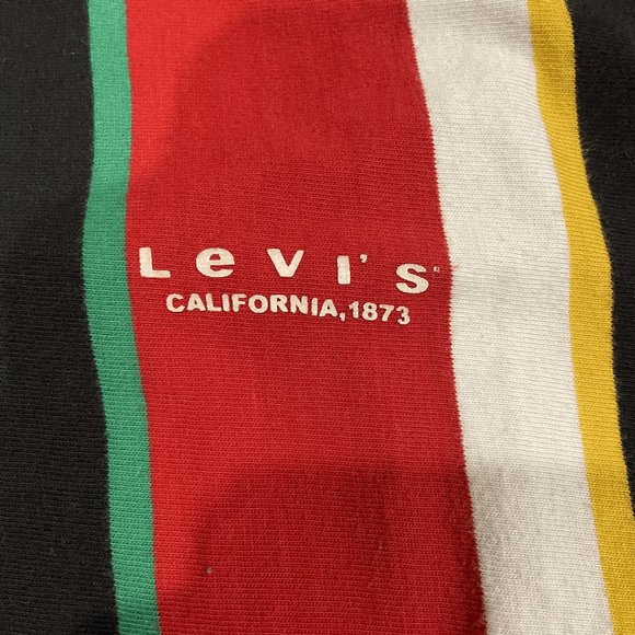 Women's Levi's Cropped Tee Size Medium - Picture 2 of 5